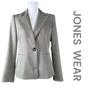 JONES WEAR One Button Blazer in Gray, Pleated Collar, Size 6.